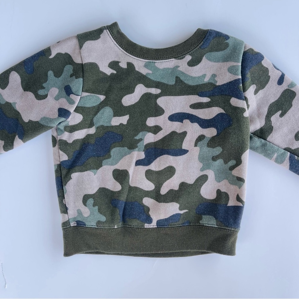 ✦ CREWNECK ✦ - Picture 2 of 5